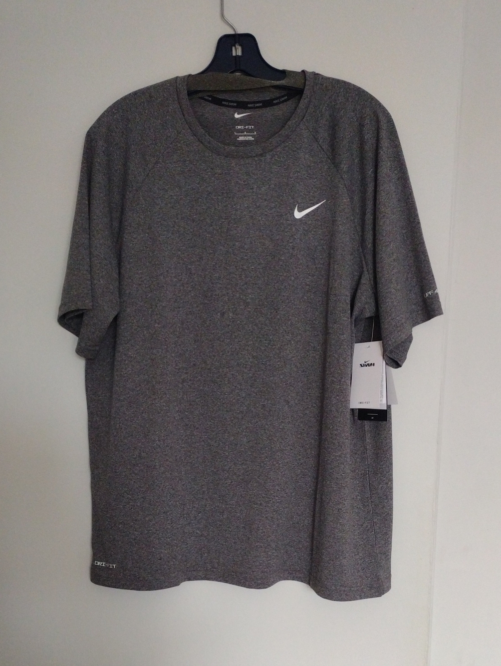 Nike Men’s Heather Gray Short Sleeve Dri-FIT Tee